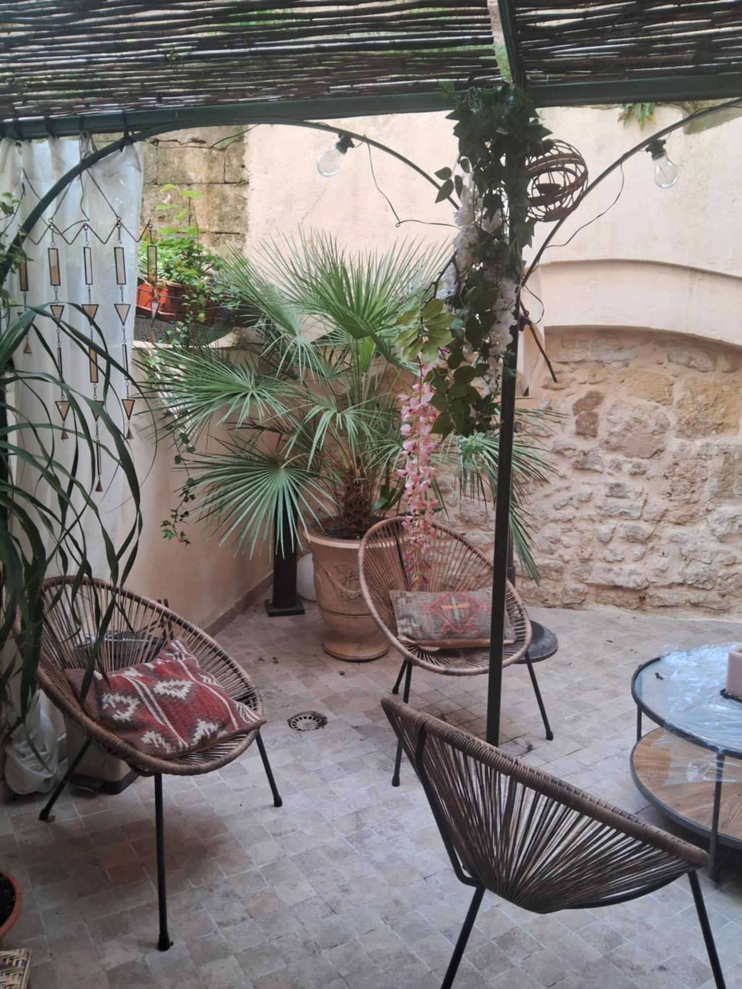 Le Clos Du Rouet Tarascon Exterior photo